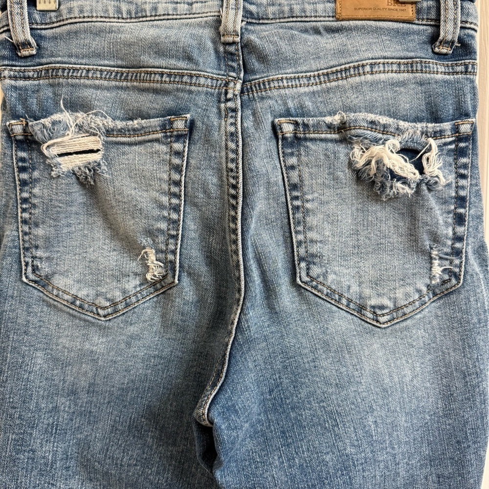BKE Denim Buckle Parker Universal Fit High Rise Distressed Jeans Womens Size 26 - Picture 3 of 11